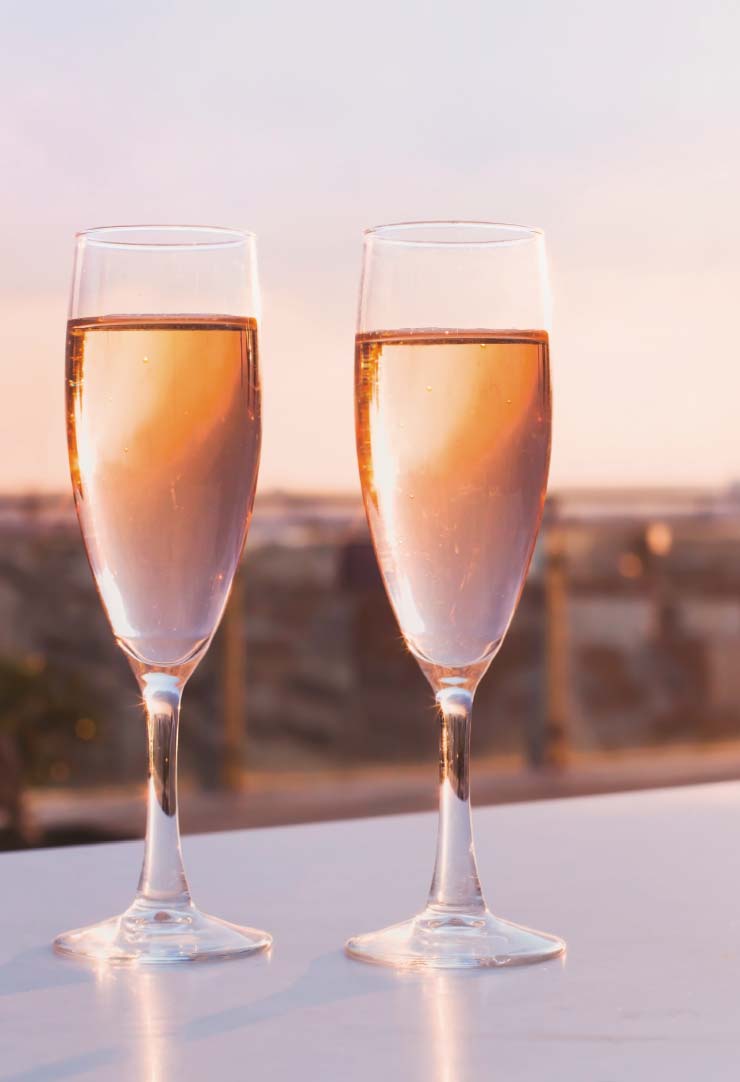 2 verres sur un rooftop à Paris